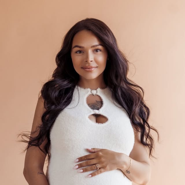 <b>Ninel Hint</b>, 2 lapsen äiti